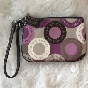 Authentic Coach Wristlet💜